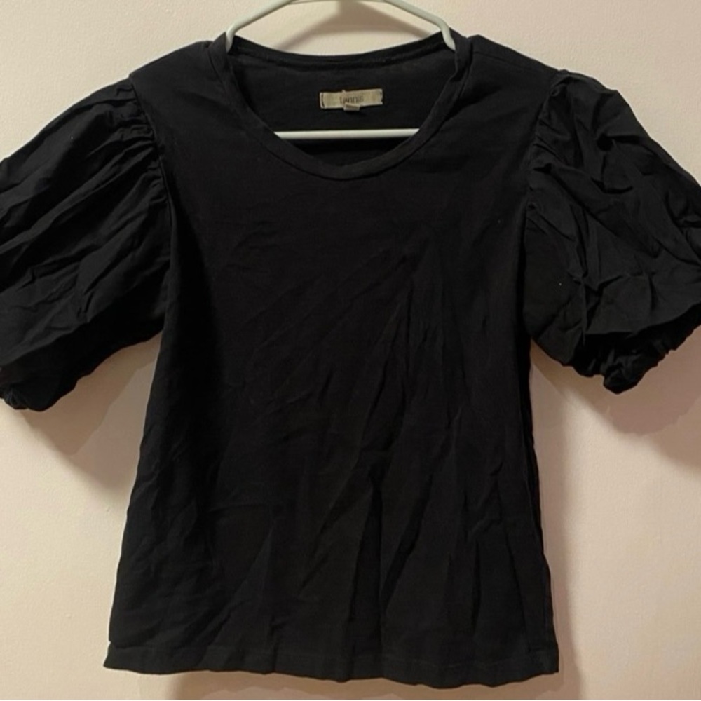 Black puffy shirt